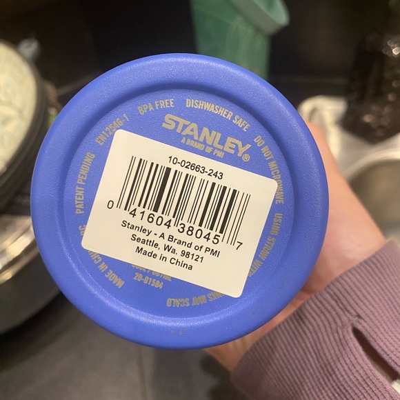 Stanley 30 oz tumbler - Picture 2 of 2